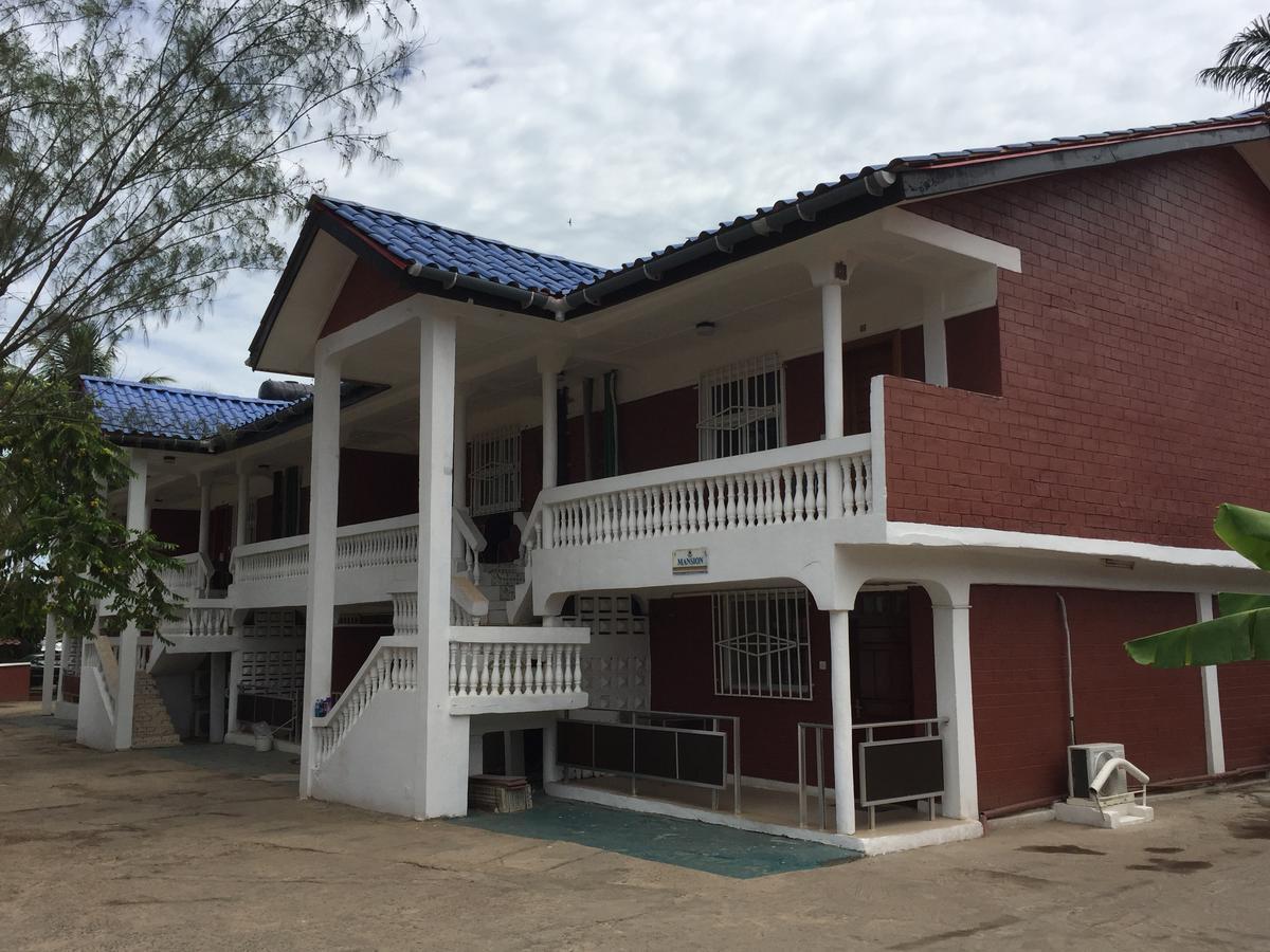 The Family Kingdom Resort Freetown Esterno foto