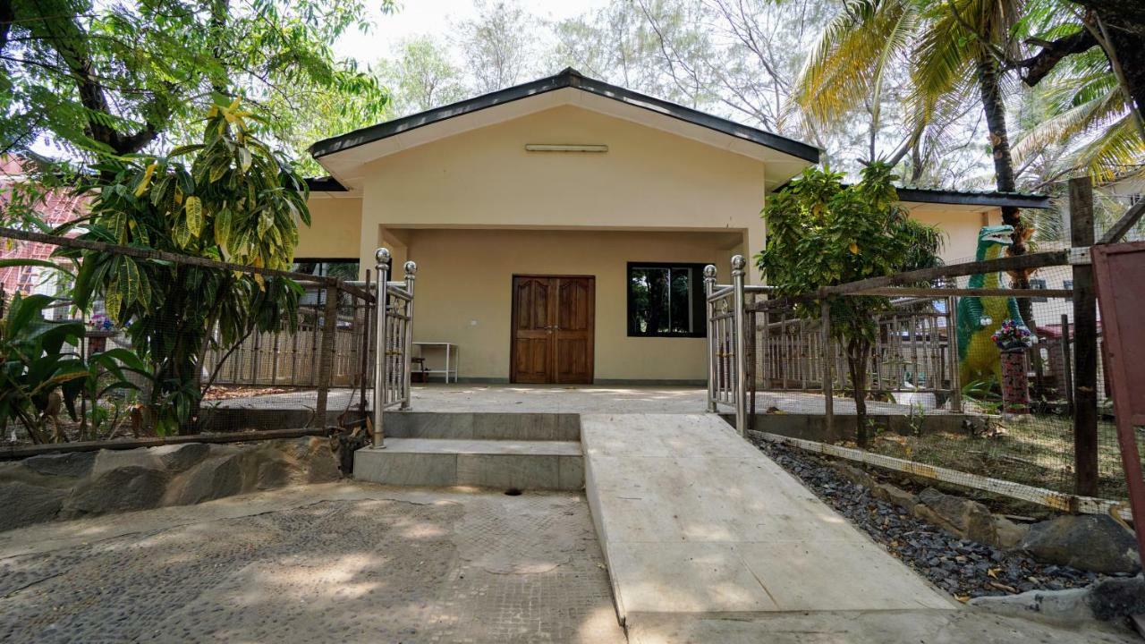 The Family Kingdom Resort Freetown Esterno foto
