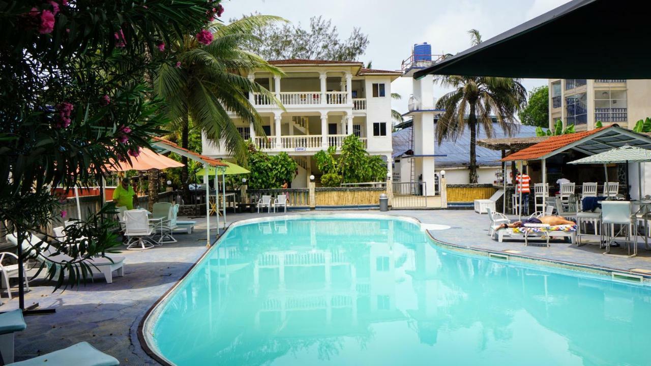 The Family Kingdom Resort Freetown Esterno foto