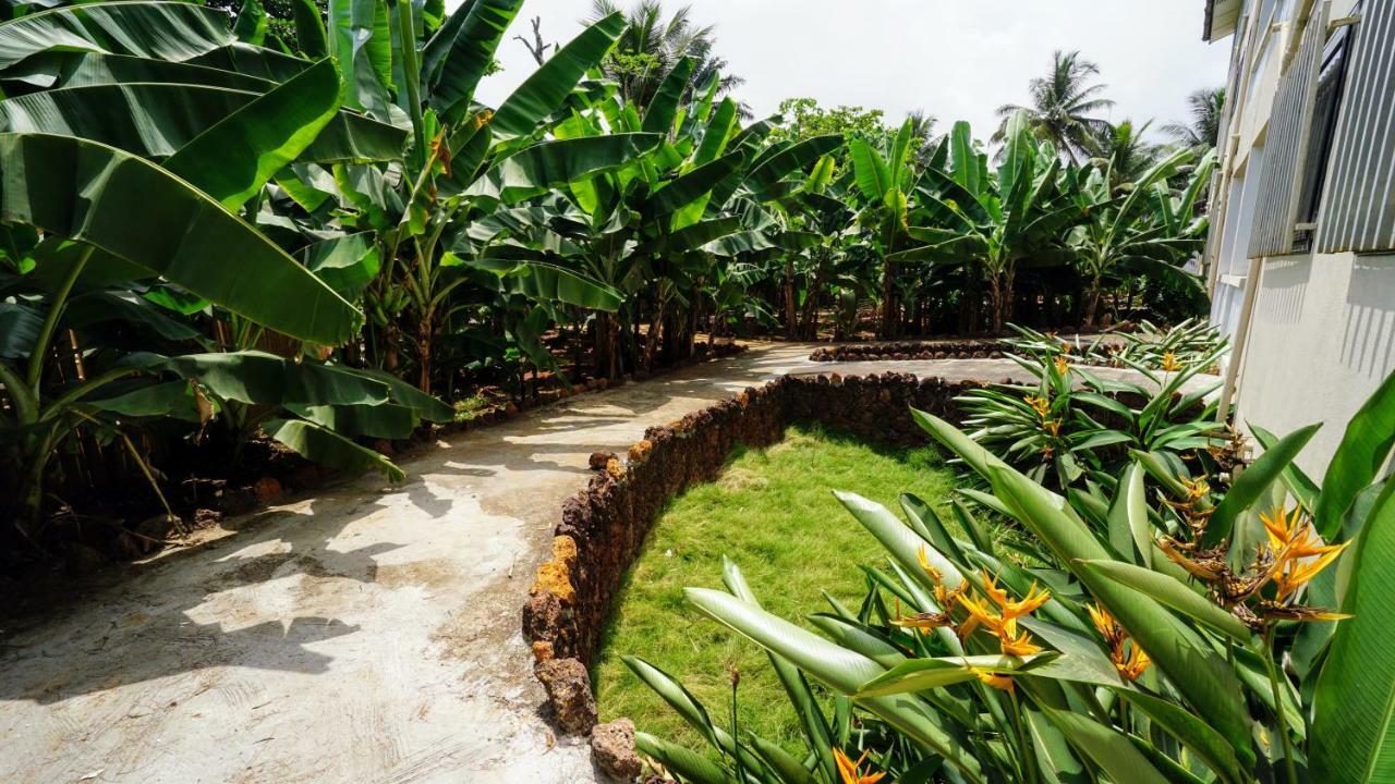 The Family Kingdom Resort Freetown Esterno foto